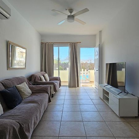 Peaceful Apartment With Double Bed - Oak Breeze Paphos Esterno foto