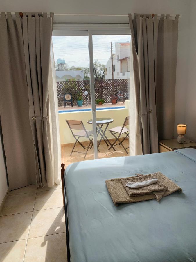 Peaceful Apartment With Double Bed - Oak Breeze Paphos Esterno foto