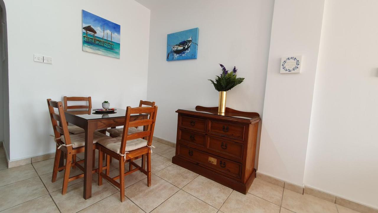 Peaceful Apartment With Double Bed - Oak Breeze Paphos Esterno foto