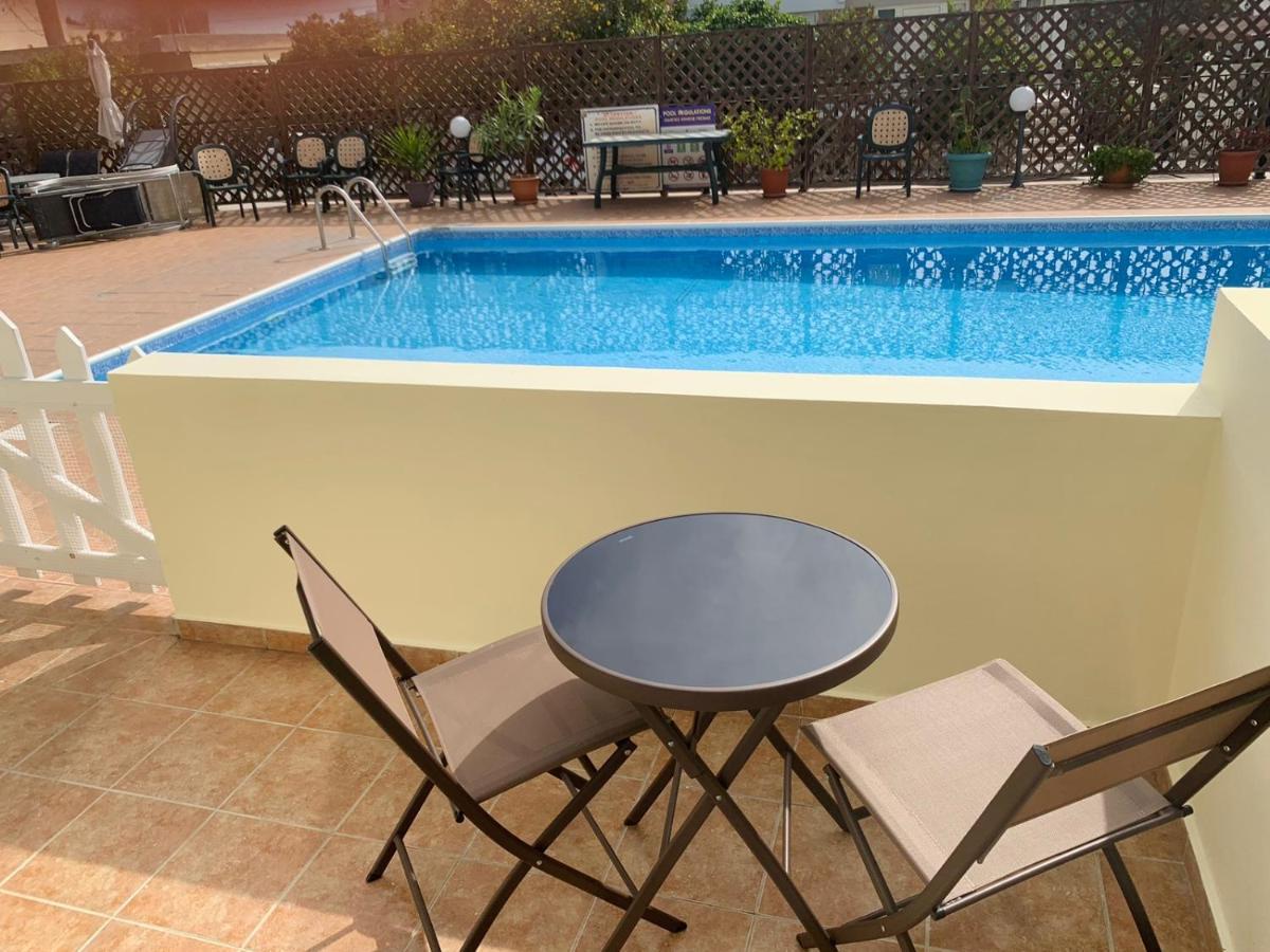 Peaceful Apartment With Double Bed - Oak Breeze Paphos Esterno foto