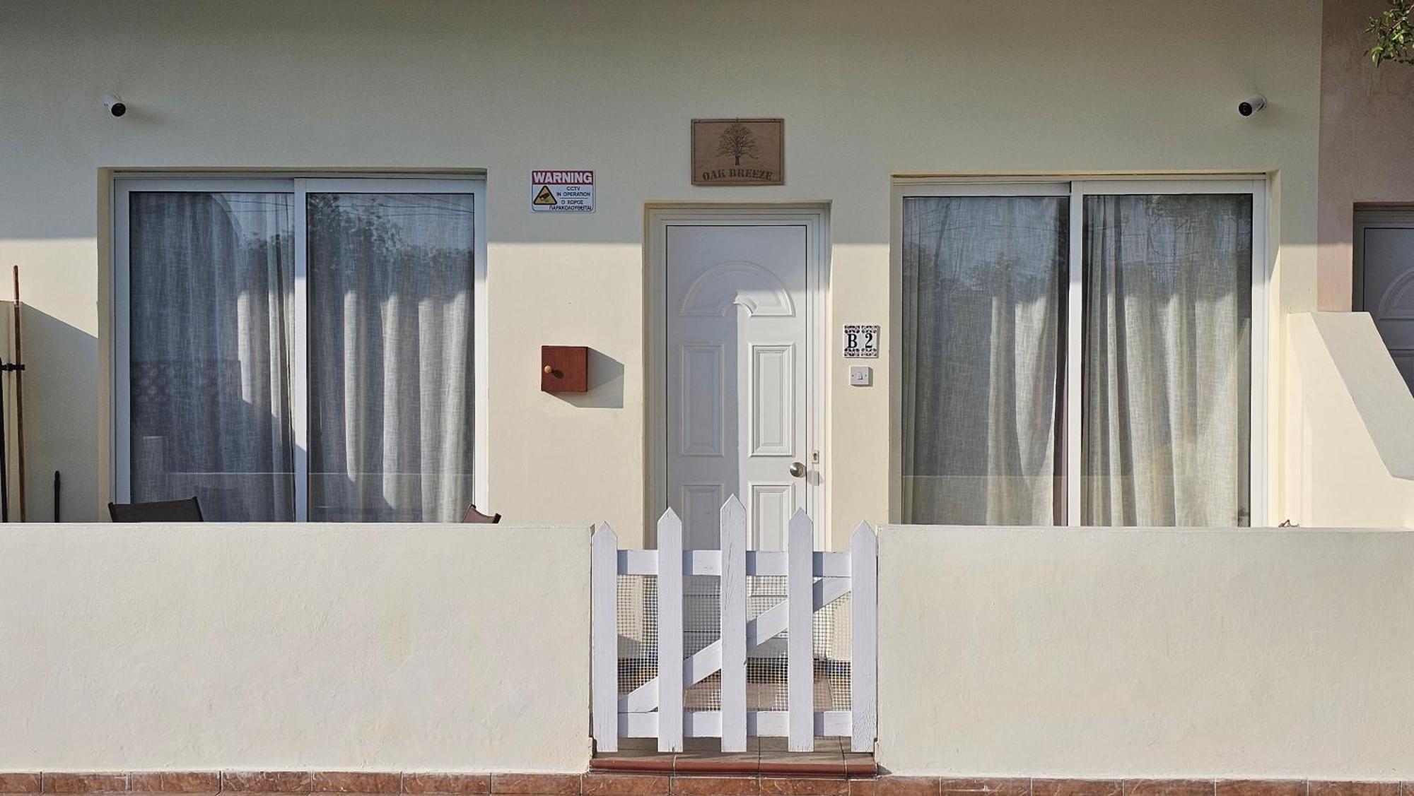 Peaceful Apartment With Double Bed - Oak Breeze Paphos Esterno foto